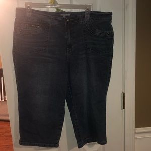 Women’s CATO capris